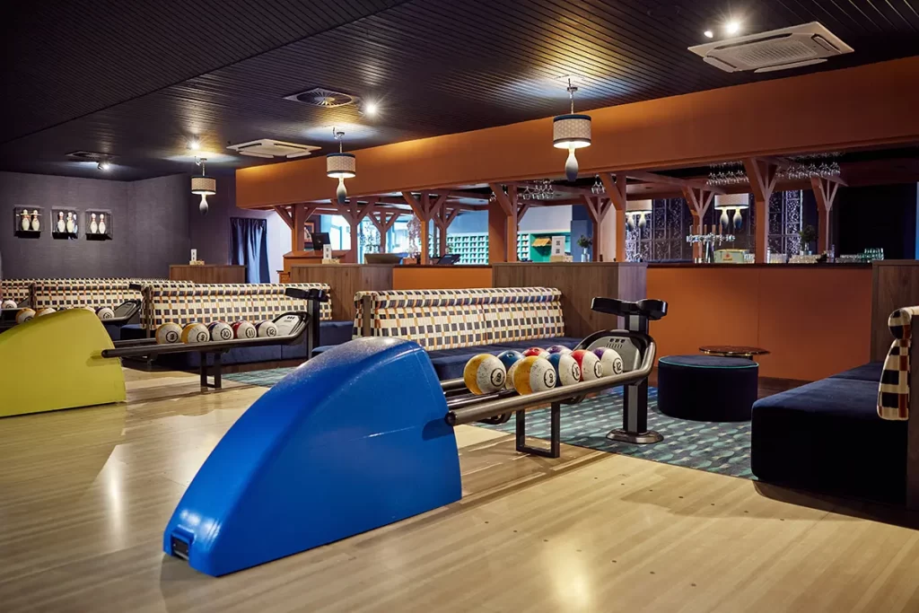 bowlingbanen + bar
