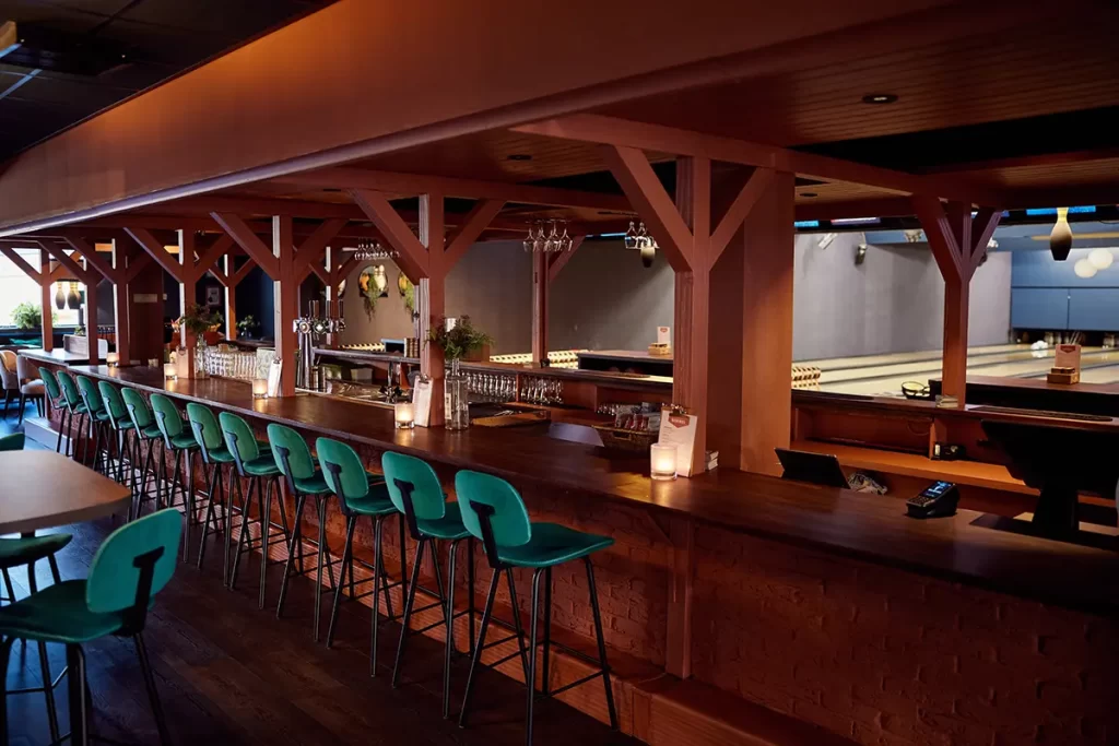 overzicht van de bar